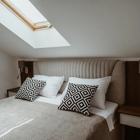 View 39 Apartamento *