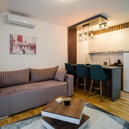 View 39 Apartamento Arandjelovac